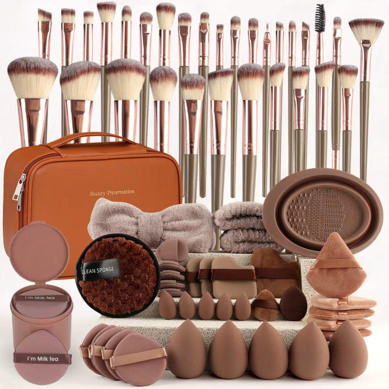 Voyage Queens - 67-Piece Makeup Brush and Sponge Kit - Voyage Queens