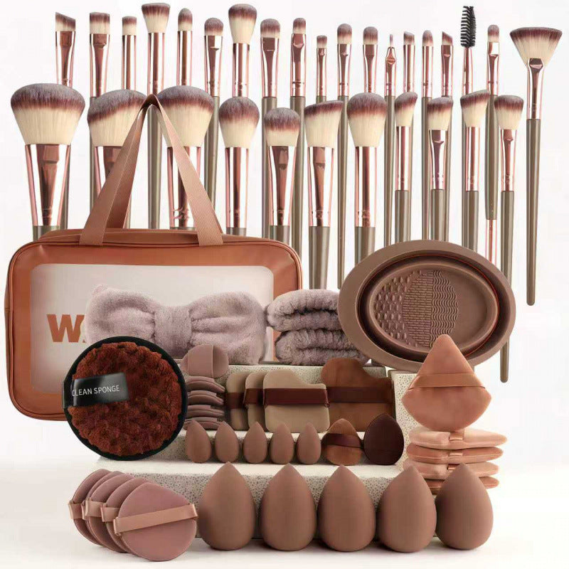 Voyage Queens - 67-Piece Makeup Brush and Sponge Kit - Voyage Queens