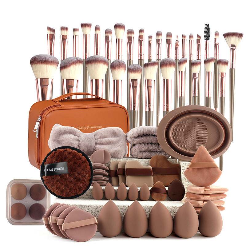 Voyage Queens - 67-Piece Makeup Brush and Sponge Kit - Voyage Queens